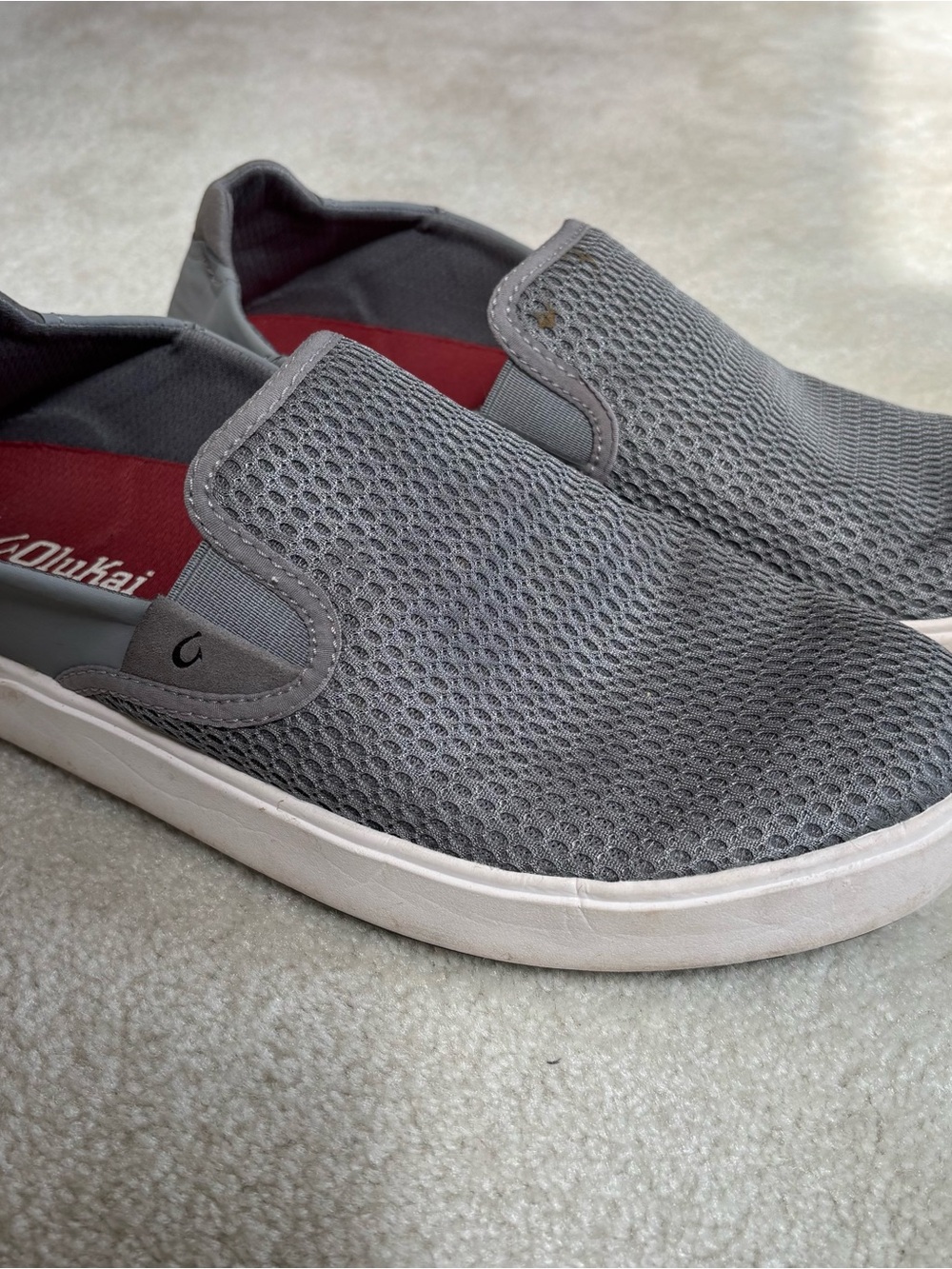 OluKai Men's Lae‘ahi Grey Mesh Slip-On Loafers with White Sole